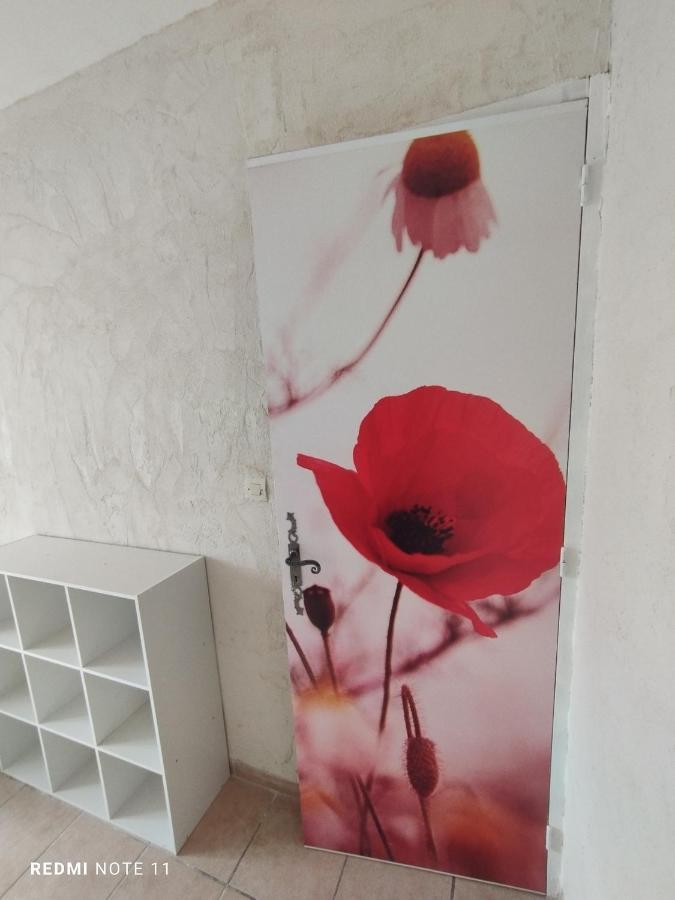 Chambre D Hotes En Provence, Au Pied Du Luberon, Les Coquelicots La Tour-dʼAigues エクステリア 写真